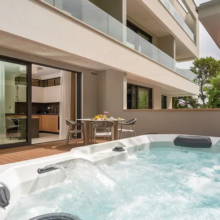 The Q Whisper Appartement *